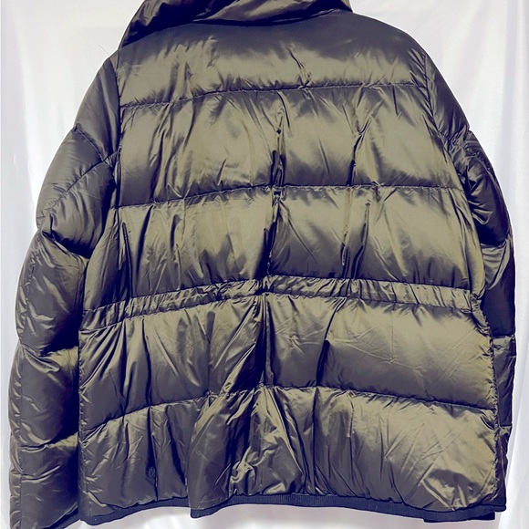 Lululemon Puffer - Picture 5 of 5